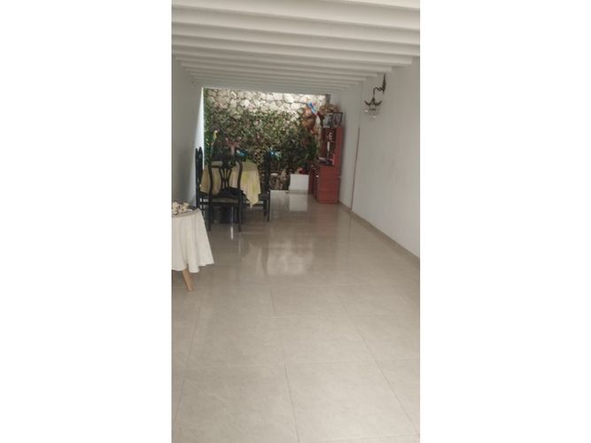Casa de 4 alcobas en venta en Nueva Fontana, Bucaramanga, 250 m² · foto 10 de 16