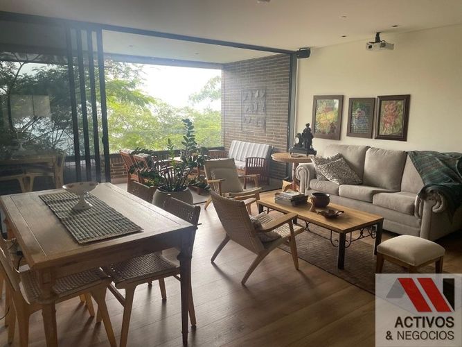 Apartamento de 1 alcoba en venta en San Lucas, Medellín, 87 m² · foto 2 de 12