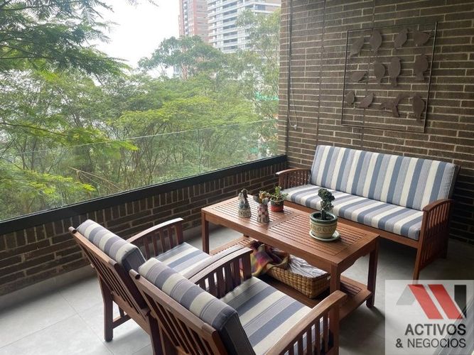 Apartamento de 1 alcoba en venta en San Lucas, Medellín, 87 m² · foto 5 de 12