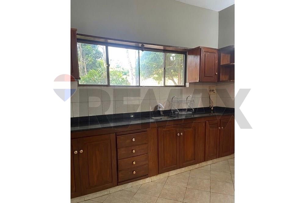 ALQUILO CASA AMOBLADA EN MARIANO ROQUE ALONSO — foto 2