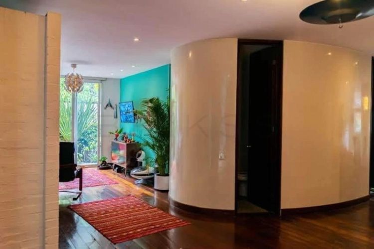 Apartamento de 1 alcoba en venta en Los Rosales, Bogotá, 114 m² · foto 2 de 12