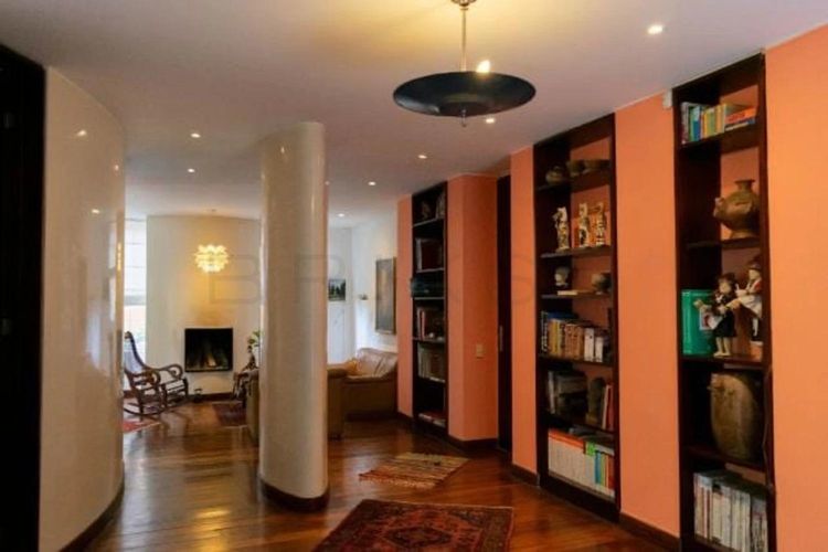 Apartamento de 1 alcoba en venta en Los Rosales, Bogotá, 114 m² · foto 6 de 12