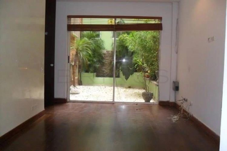 Apartamento de 1 alcoba en venta en Los Rosales, Bogotá, 114 m² · foto 8 de 12