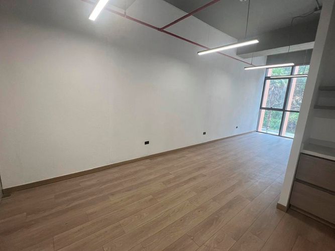 Oficina en arriendo en El Poblado, Medellín, 74 m² · foto 14 de 19