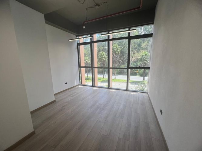 Oficina en arriendo en El Poblado, Medellín, 37 m² · foto 9 de 14