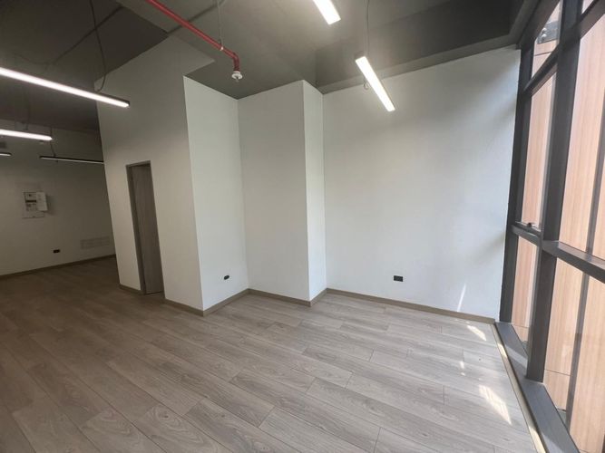 Oficina en arriendo en El Poblado, Medellín, 37 m² · foto 12 de 14