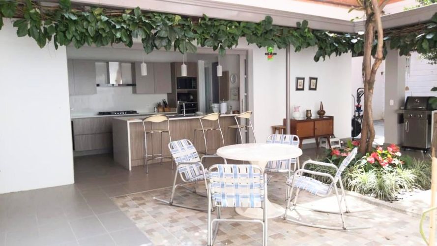Casa de 4 alcobas en venta en Santa Teresita, Medellín, 380 m² · foto 6 de 15