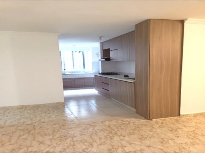Apartamento de 3 alcobas en venta en Bellavista, Bello, 75 m² · foto 2 de 10