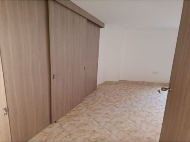 Apartamento de 3 alcobas en venta en Bellavista, Bello, 75 m² · foto 3 de 10