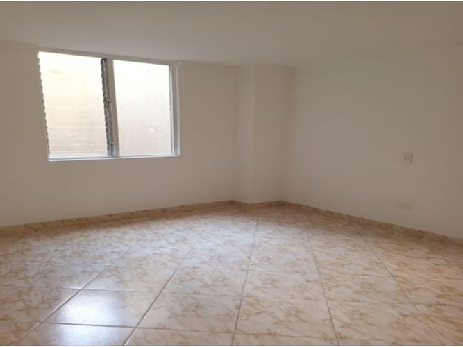 Apartamento de 3 alcobas en venta en Bellavista, Bello, 75 m² · foto 7 de 10