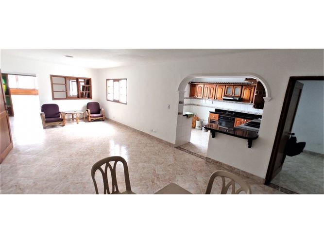 Casa de 3 alcobas en venta en Calasanz, Medellín, 185 m² · foto 4 de 22