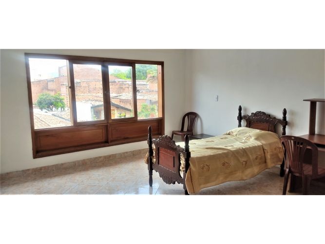 Casa de 3 alcobas en venta en Calasanz, Medellín, 185 m² · foto 7 de 22