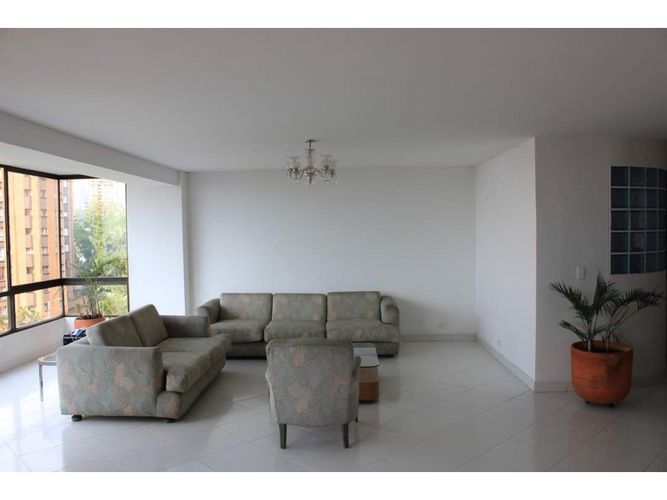 Apartamento de 3 alcobas en venta en Urbanizacion Balcones Del Panorama, Medellín, 200 m² · foto 13 de 24