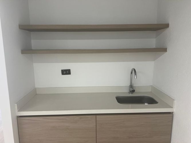 Oficina en arriendo en El Poblado, Medellín, 37 m² · foto 12 de 13