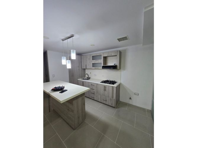 Apartamento en venta en Las Colinas De Asis Et. A, Itagüí · foto 3 de 17
