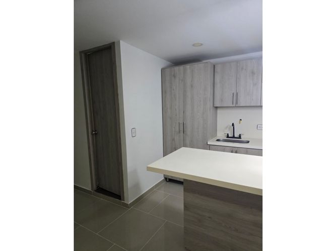 Apartamento en venta en Las Colinas De Asis Et. A, Itagüí · foto 5 de 17