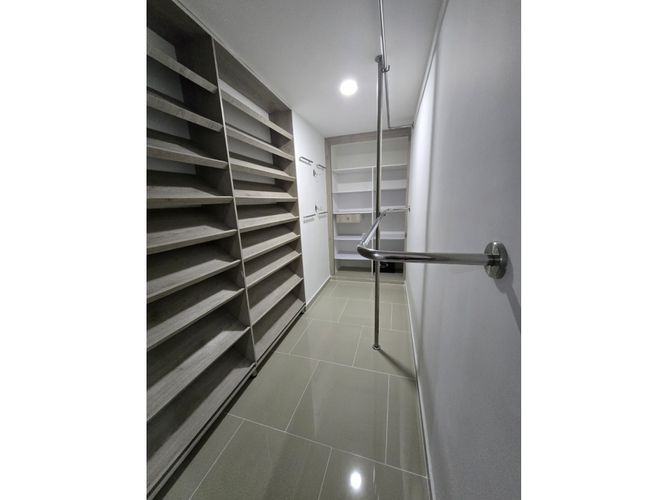 Apartamento en venta en Las Colinas De Asis Et. A, Itagüí · foto 7 de 17
