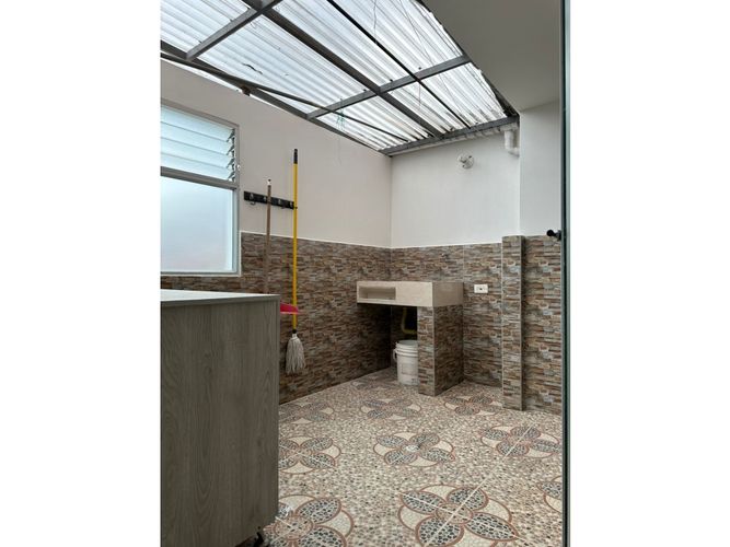 Apartamento de 3 alcobas en venta en Belén Rosales, Medellín, 155 m² · foto 5 de 16