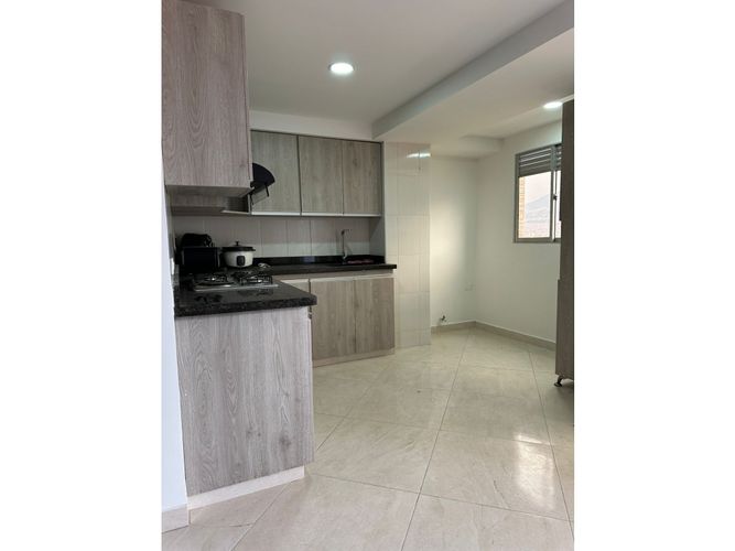 Apartamento de 3 alcobas en venta en Belén Rosales, Medellín, 155 m² · foto 14 de 16