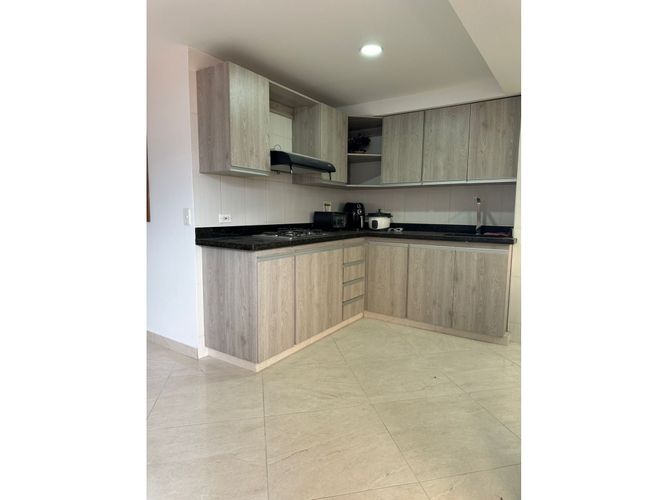 Apartamento de 3 alcobas en venta en Belén Rosales, Medellín, 155 m² · foto 15 de 16