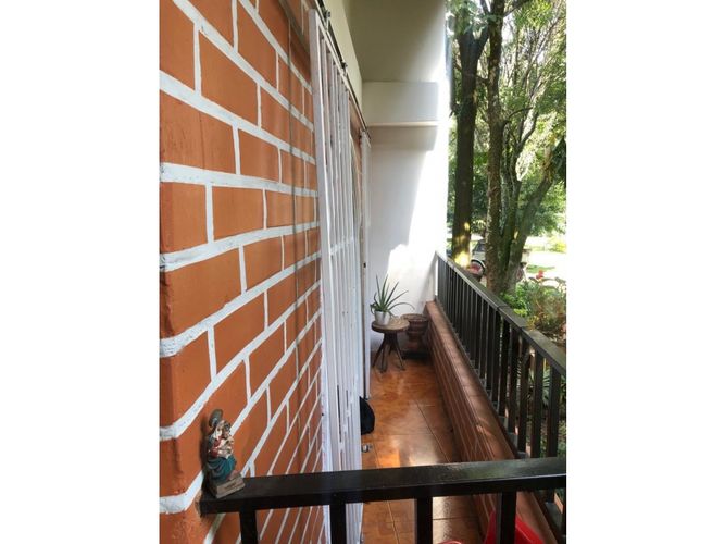 Casa de 5 alcobas en venta en Santa Lucia, Medellín, 265 m² · foto 13 de 16
