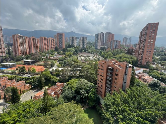 Apartamento de 3 alcobas en venta en El Poblado, Medellín, 118 m² · foto 16 de 20