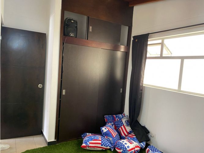 Apartamento en venta en San Isidro, Medellín · foto 7 de 18