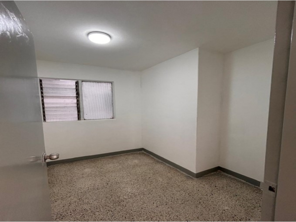 Apartamento en venta en Boston, Medellín · foto 7 de 18