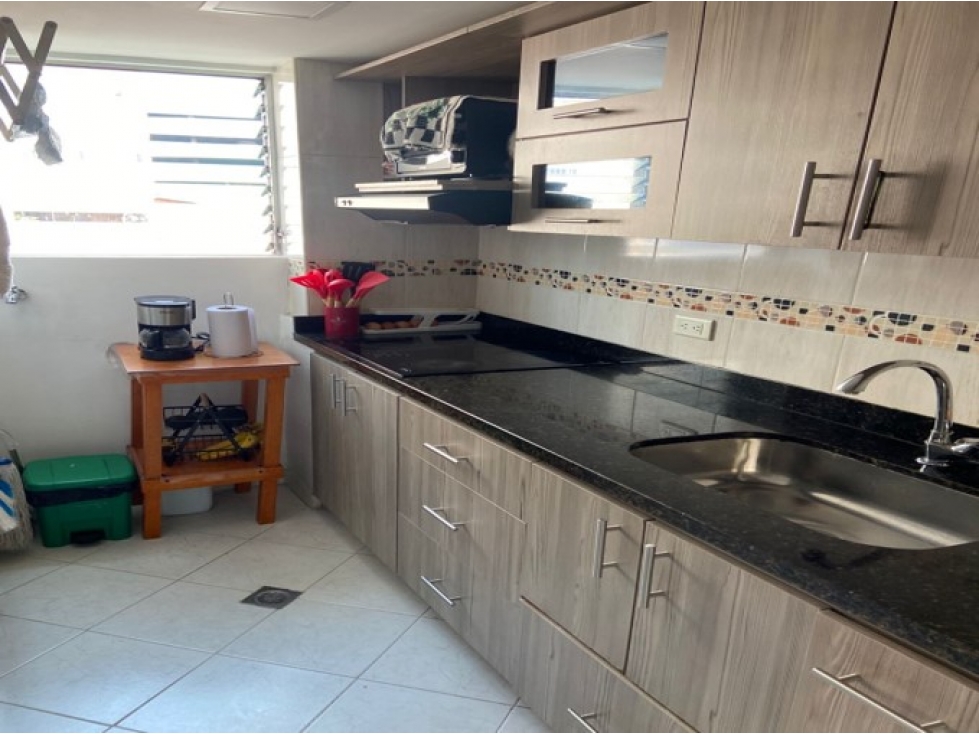 Apartaestudio for sale in Boston, Medellín 2