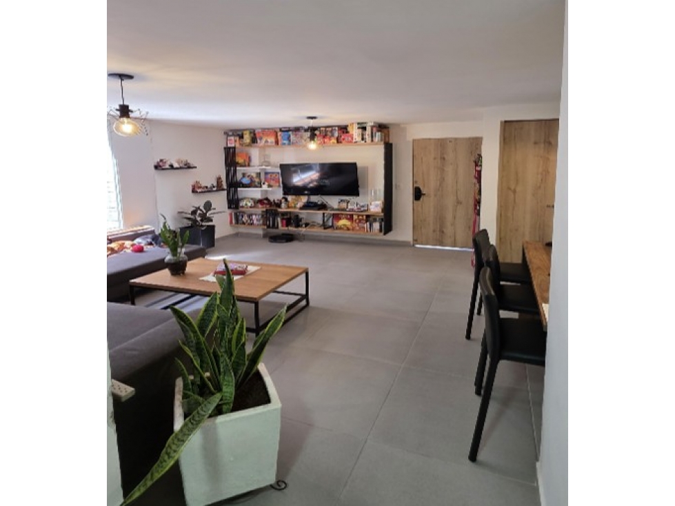 Apartamento en venta en Loma del Indio, Medellín 2