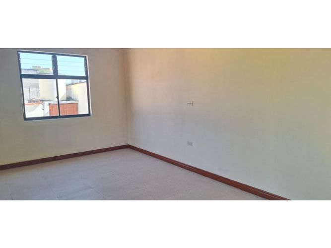 Casa de 5 alcobas en venta en Simon Bolivar, Medellín, 268 m² · foto 6 de 24