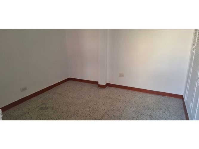 Casa de 5 alcobas en venta en Simon Bolivar, Medellín, 268 m² · foto 7 de 24