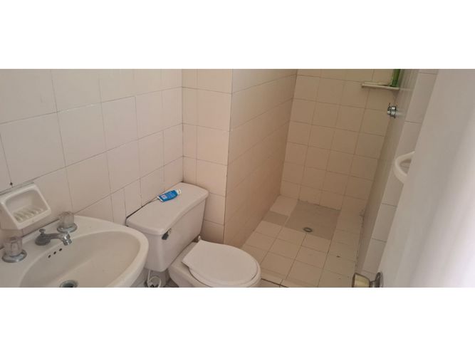 Casa de 5 alcobas en venta en Simon Bolivar, Medellín, 268 m² · foto 15 de 24