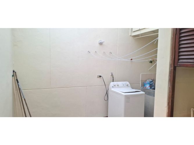 Casa de 5 alcobas en venta en Simon Bolivar, Medellín, 268 m² · foto 23 de 24