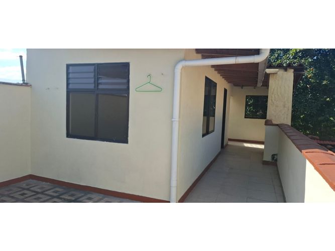 Casa de 5 alcobas en venta en Simon Bolivar, Medellín, 268 m² · foto 24 de 24