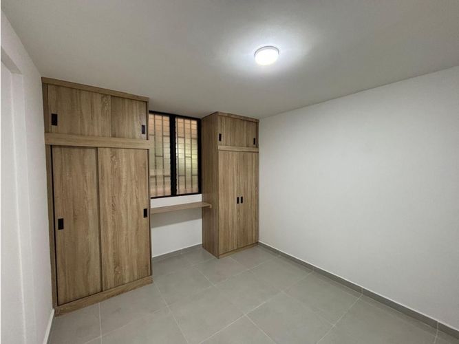 Apartamento de 3 alcobas en venta en Castropol, Medellín, 85 m² · foto 5 de 10