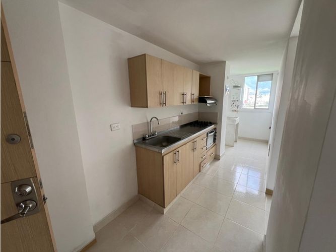 Apartamento de 3 alcobas en venta en La Gabriela, Bello, 62 m² · foto 4 de 13
