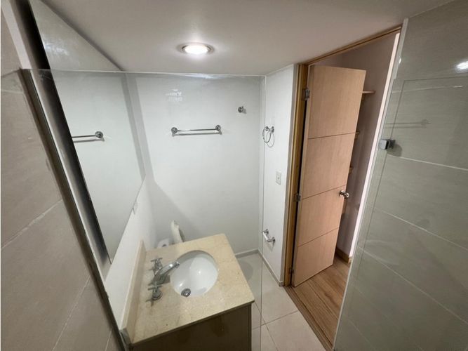 Apartamento de 3 alcobas en venta en La Gabriela, Bello, 62 m² · foto 11 de 13