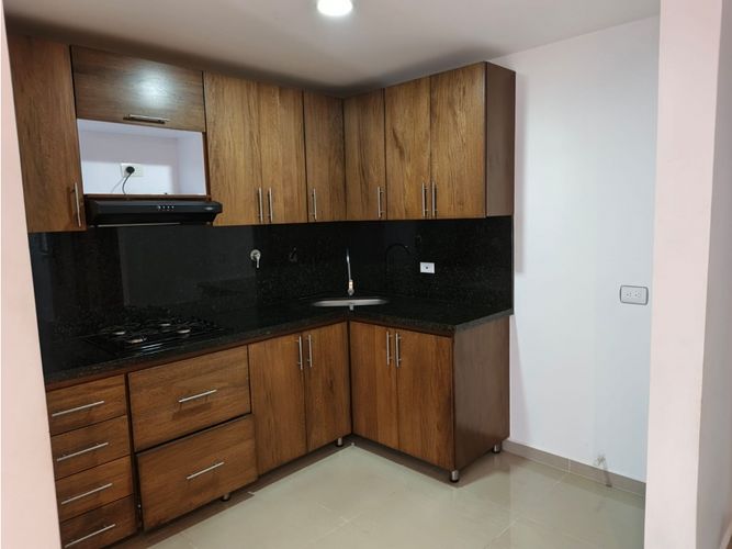 Apartamento de 3 alcobas en venta en Las Lomitas, Sabaneta, 88 m² · foto 4 de 15