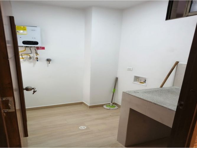 Apartamento de 3 alcobas en venta en Las Lomitas, Sabaneta, 88 m² · foto 12 de 15