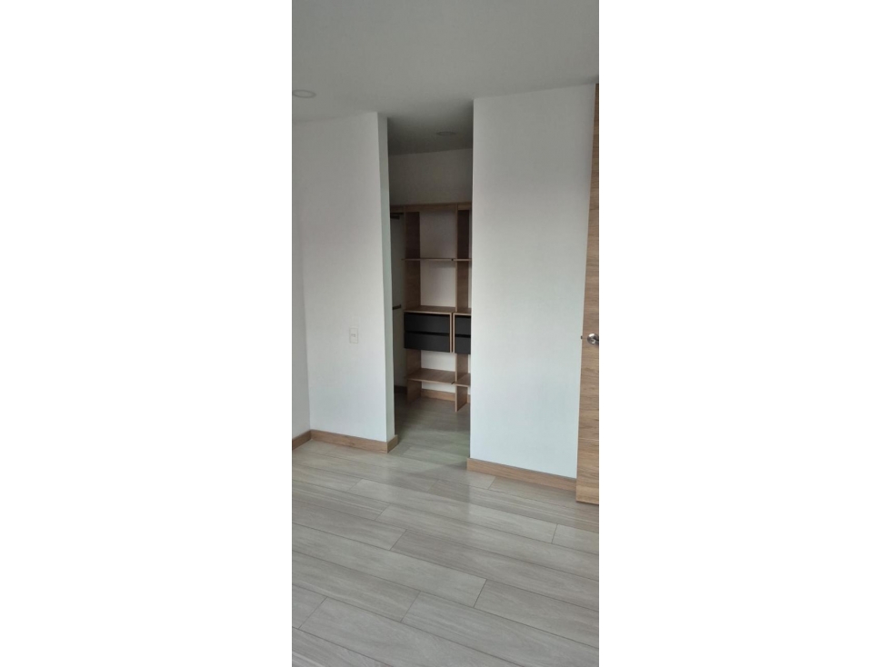 Apartamento en venta en Entreamigos, Sabaneta · foto 2 de 5
