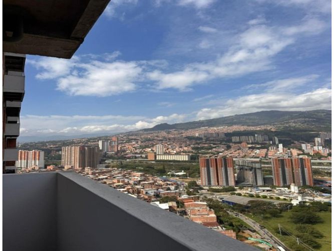 Apartamento de 3 alcobas en venta en Madera, Copacabana, 57 m² · foto 2 de 17