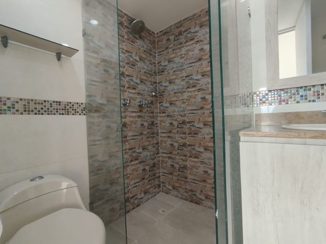 Apartamento de 2 alcobas en arriendo en El Poblado, Medellín, 56 m² · foto 2 de 19
