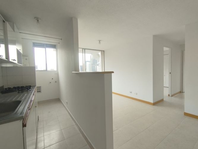 Apartamento de 2 alcobas en arriendo en El Poblado, Medellín, 56 m² · foto 13 de 19