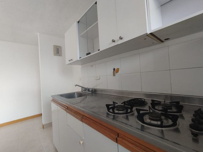 Apartamento de 2 alcobas en arriendo en El Poblado, Medellín, 56 m² · foto 16 de 19