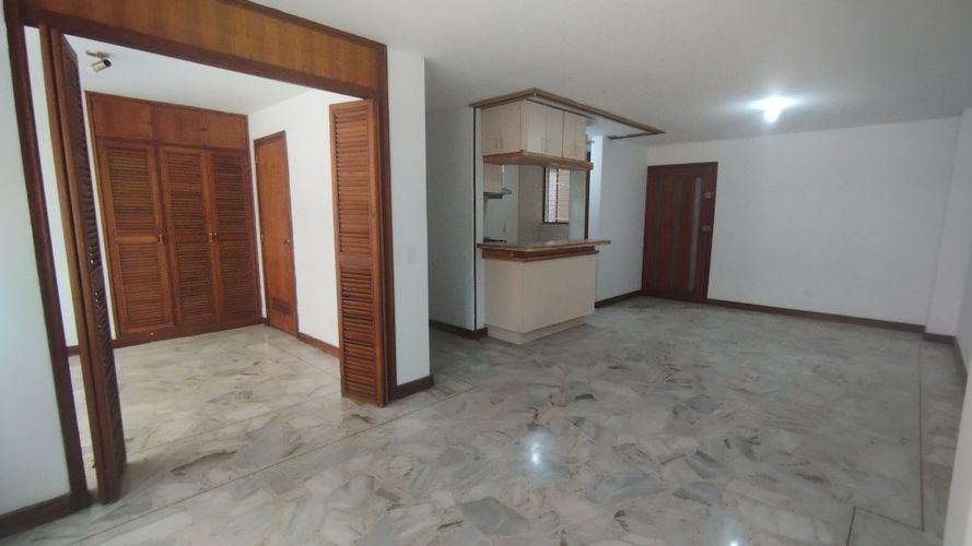 Apartamento de 3 alcobas en venta en Cuarto De Legua - Guadalupe, Cali, 79 m² · foto 3 de 23