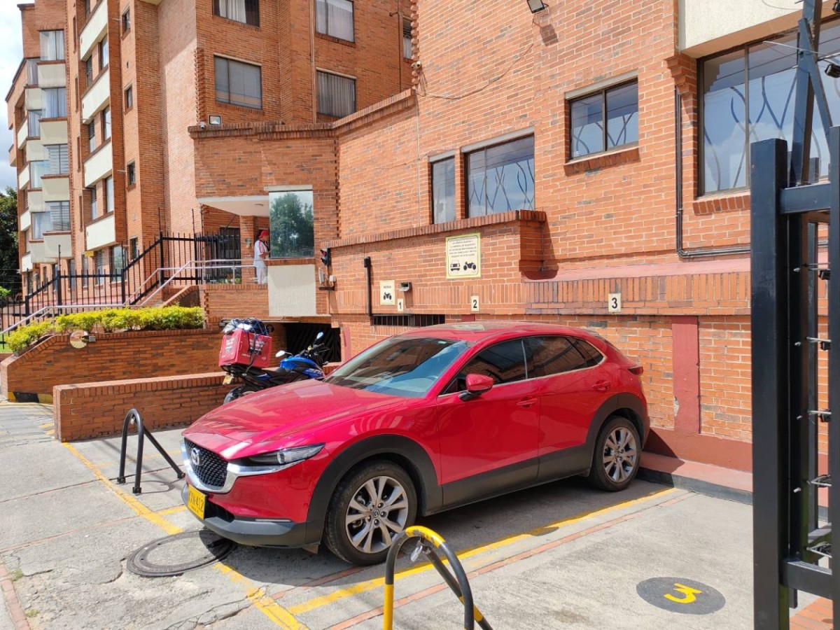 Apartamento en venta en Modelia, Bogotá · foto 2 de 24
