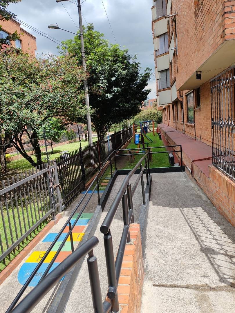 Apartamento en venta en Modelia, Bogotá · foto 8 de 24