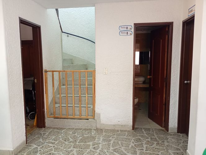 Oficina en venta en Laureles, Medellín, 790 m² · foto 8 de 16