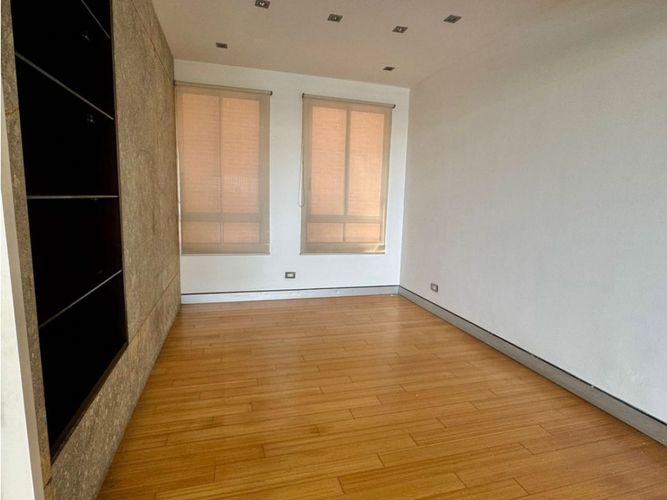 Apartamento de 3 alcobas en venta en Normandia, Cali, 212 m² · foto 7 de 14
